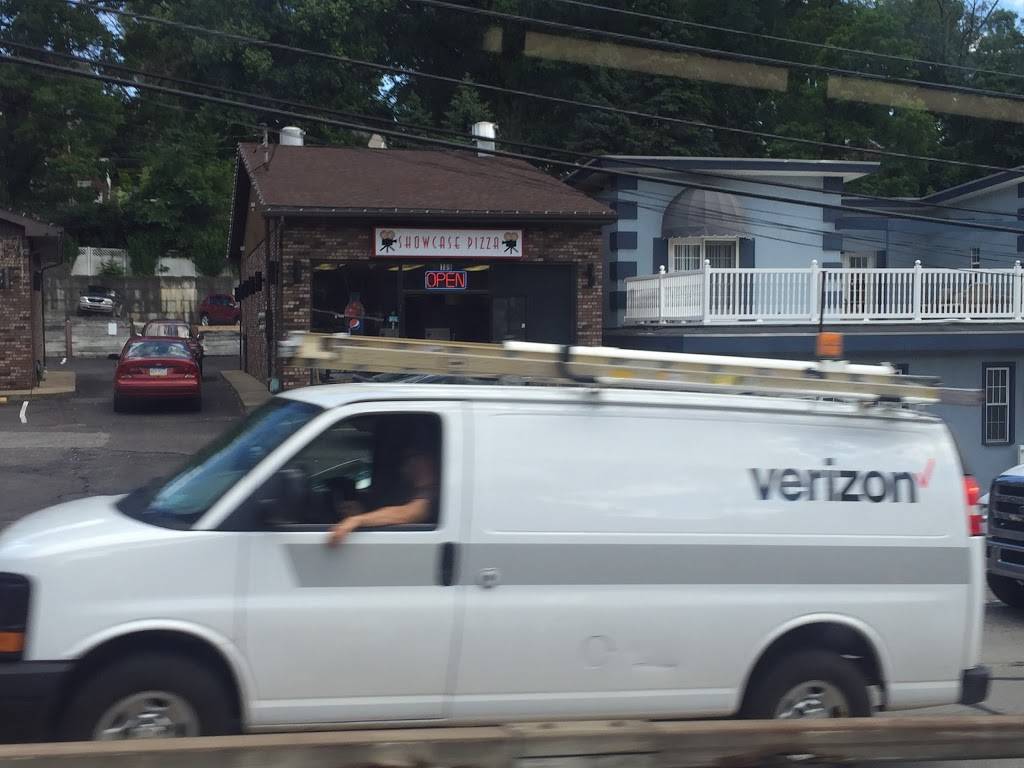 Showcase Pizza | restaurant | 109 Curry Hollow Rd, Pleasant Hills, PA 15236, USA | 4126537469 OR +1 412-653-7469