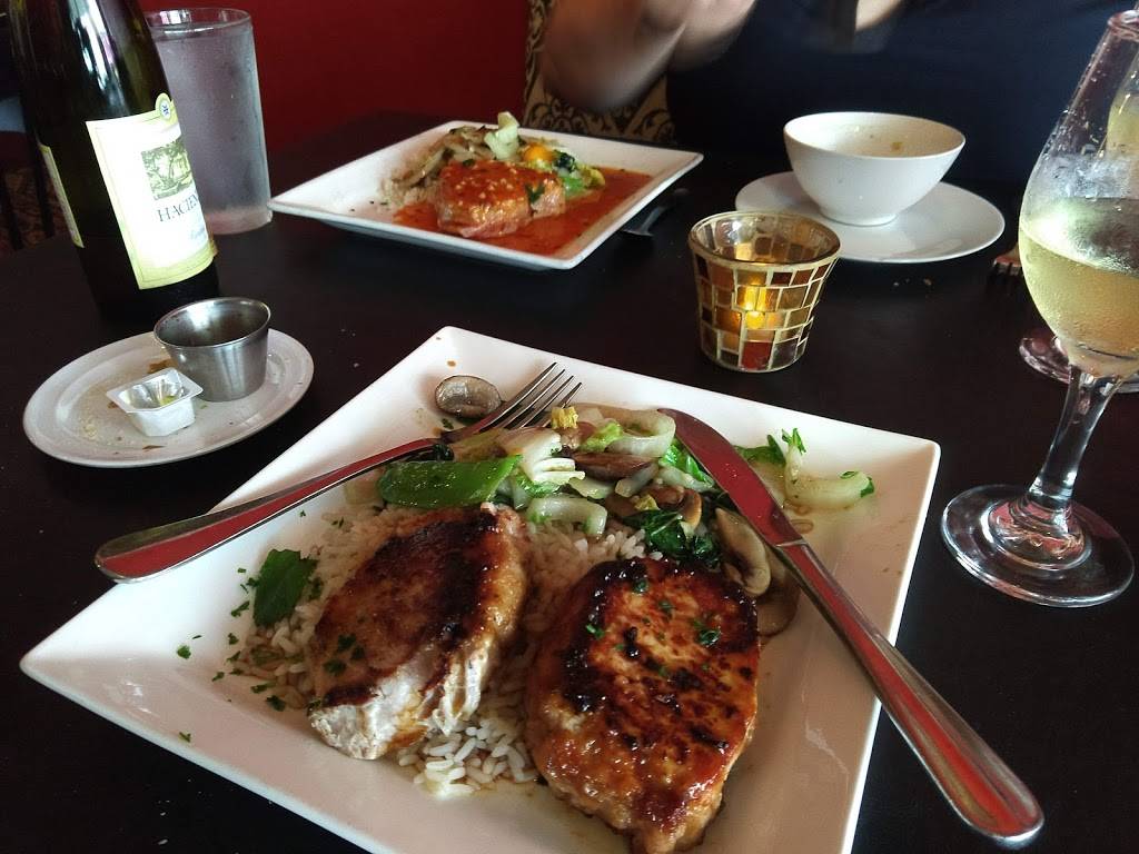 Bedford Social Club | restaurant | 124 S Bridge St, Bedford, VA 24523, USA | 5405869454 OR +1 540-586-9454