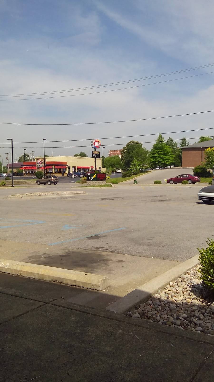 Subway | restaurant | 206 E 10th St, Jeffersonville, IN 47130, USA | 8122841957 OR +1 812-284-1957