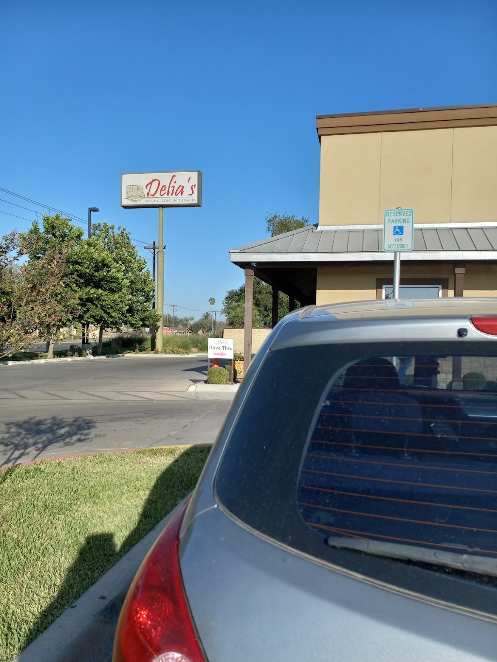 Delias Specializing in Tamales | restaurant | 1501 E Monte Cristo Rd, Edinburg, TX 78542, USA | 9563802700 OR +1 956-380-2700