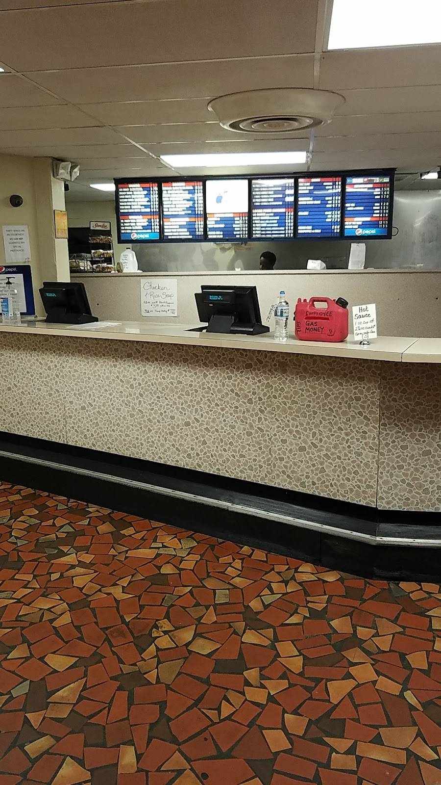 Moseberths Fried Chicken | restaurant | 1505 Airline Blvd, Portsmouth, VA 23707, USA | 7573931721 OR +1 757-393-1721