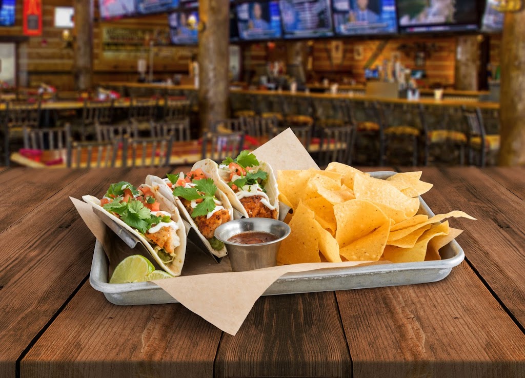 Twin Peaks Tempe | restaurant | 2050 E Rio Salado Pkwy, Tempe, AZ 85281, USA | 4806873122 OR +1 480-687-3122