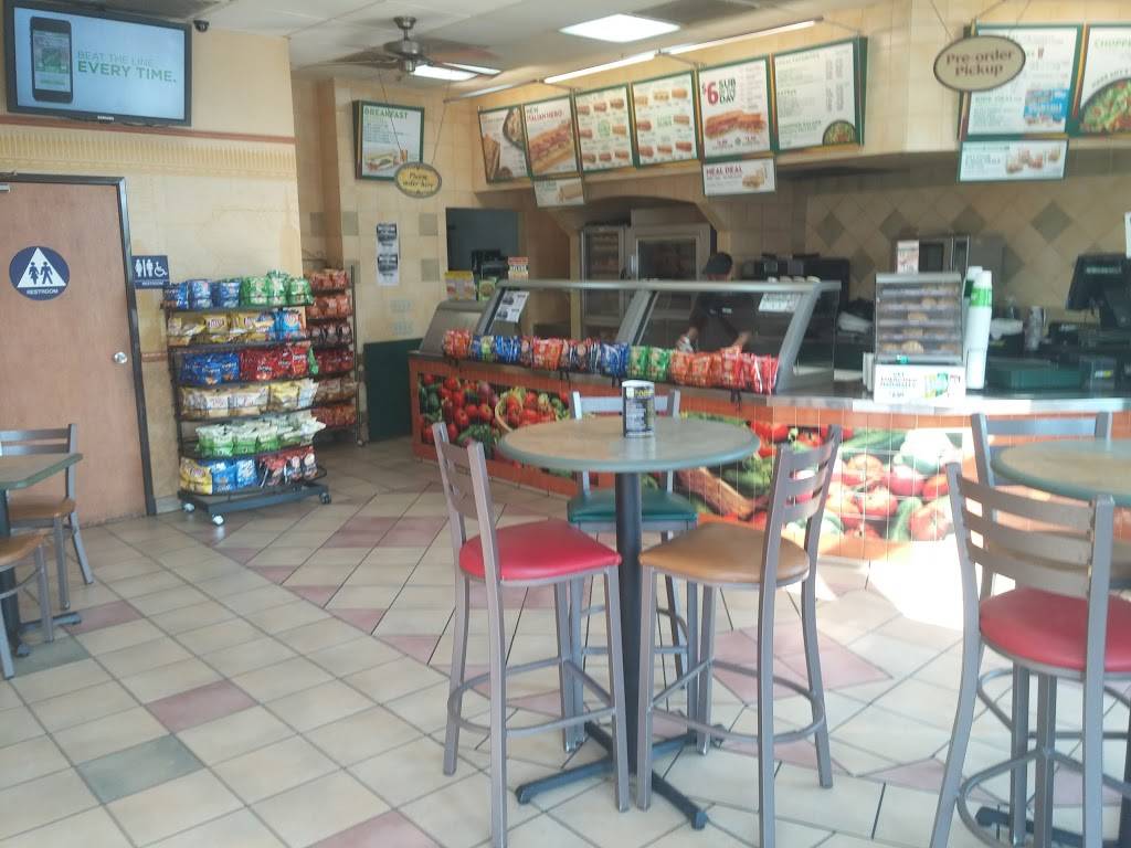 Subway Restaurants | restaurant | 2128 N Glenoaks Blvd Space #1, Burbank, CA 91504, USA | 8188483386 OR +1 818-848-3386