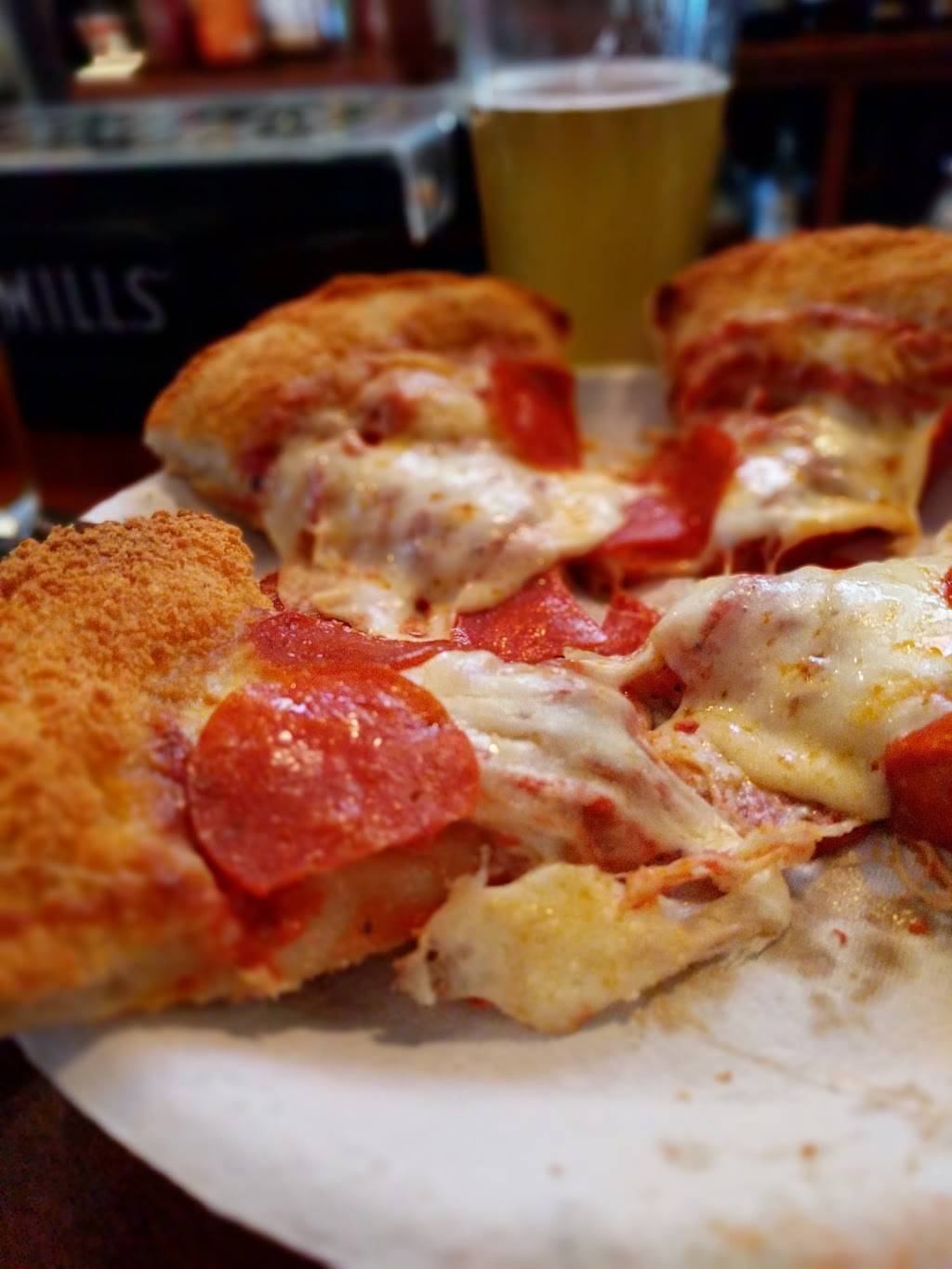 Barflys | restaurant | 620 E Fort Ave, Baltimore, MD 21230, USA | 4436827227 OR +1 443-682-7227