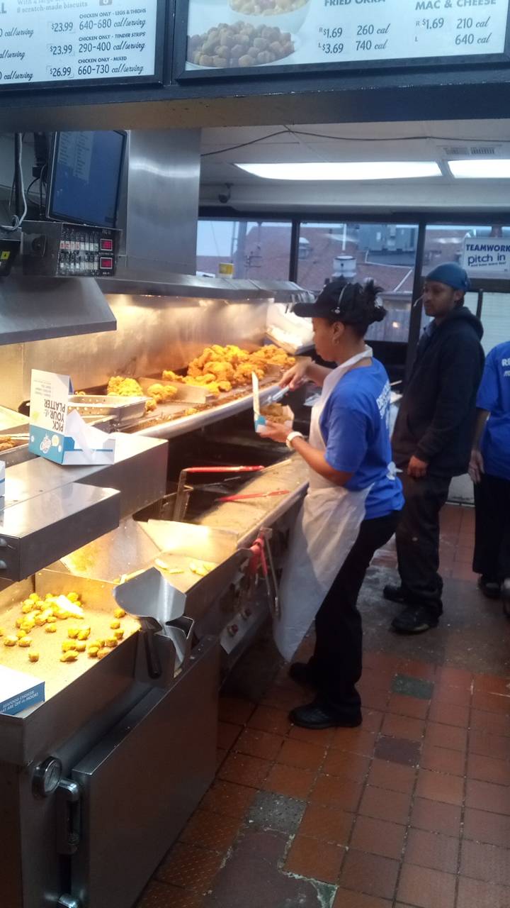 Churchs Chicken | restaurant | 3839 N Lincoln Blvd, Oklahoma City, OK 73105, USA | 4055281386 OR +1 405-528-1386