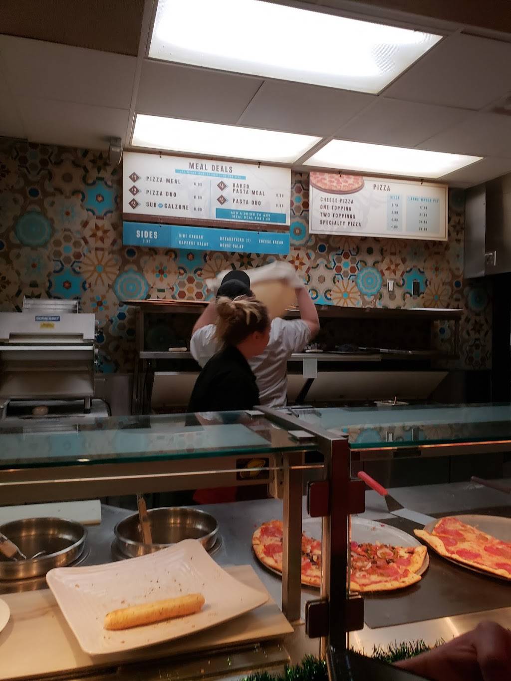 Matadors Pizzeria | restaurant | 777 Casino Ave, Thackerville, OK 73459, USA | 5802768976 OR +1 580-276-8976