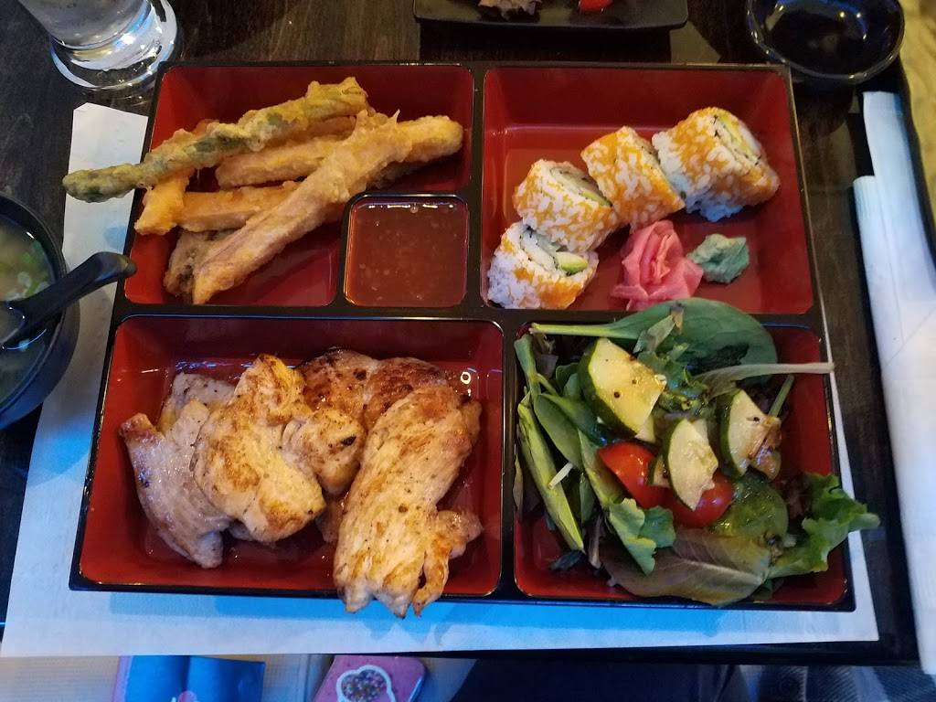 HIRO Sushi & Desserts Bar | restaurant | 1453 E 53rd St, Chicago, IL 60615, USA | 7736332797 OR +1 773-633-2797