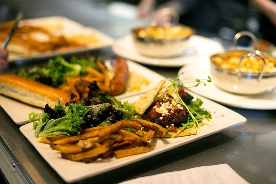 Central BierHaus | restaurant | 650 Kanata Ave, Kanata, ON K2T 1H6, Canada | 6135950707 OR +1 613-595-0707