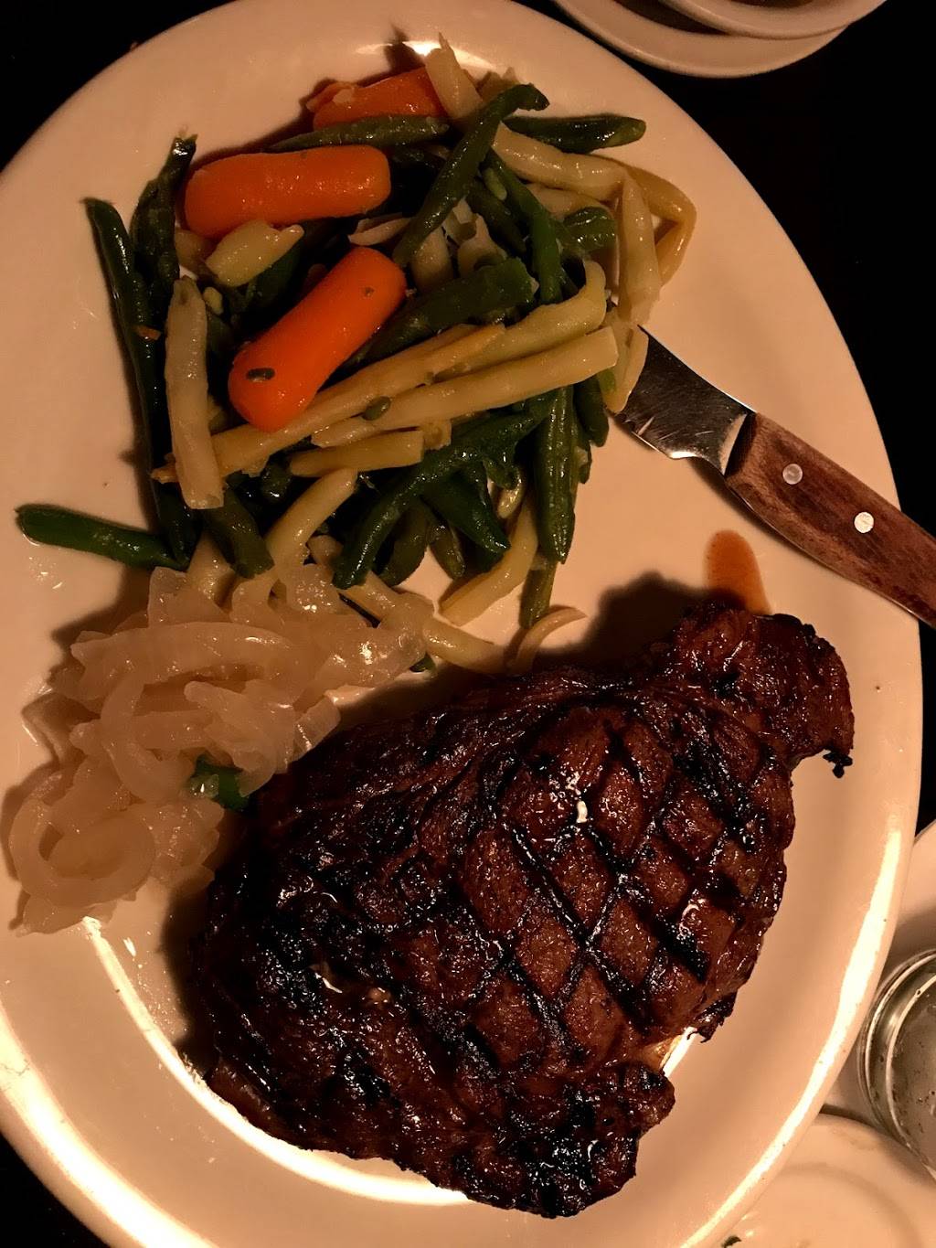 Brandys | restaurant | 1519 Water St, Peru, IL 61354, USA | 8152201744 OR +1 815-220-1744