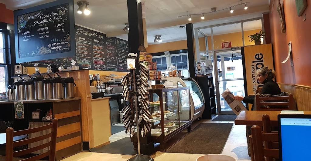 The Maia Papaya | restaurant | 2161 Main St, Bethlehem, NH 03574, USA | 6038699900 OR +1 603-869-9900