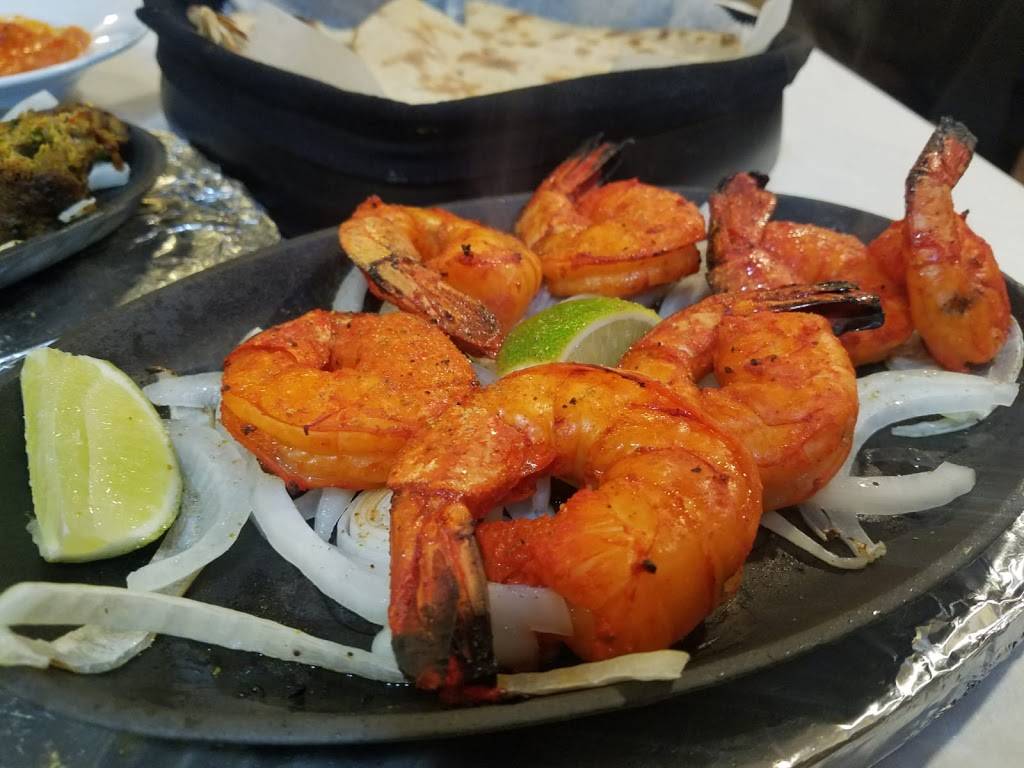 Bombay House and Grill | restaurant | 560 W Van Buren St, Chicago, IL 60607, USA | 3128340000 OR +1 312-834-0000