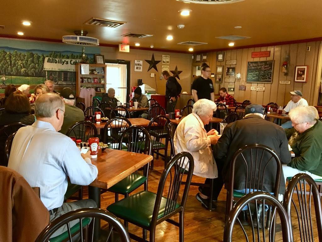 Hillbillys Cabin Restaurant | restaurant | 308 McCrary Dr, Morristown, TN 37814, USA | 4235872343 OR +1 423-587-2343