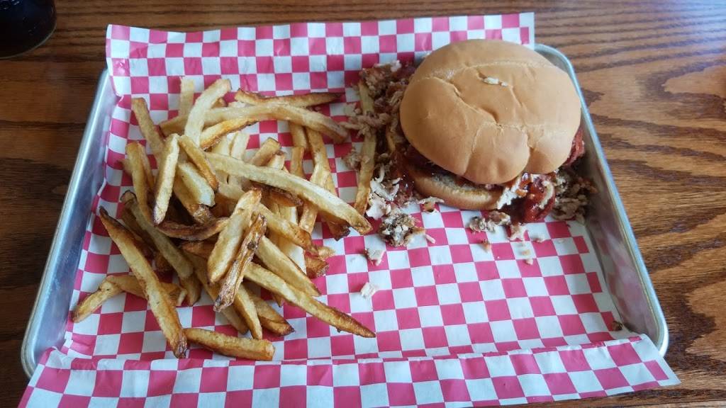 Pig n Pepper BBQ | restaurant | 214 US-64, Alma, AR 72921, USA | 4796322748 OR +1 479-632-2748