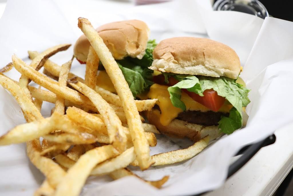 Asheville Burger | restaurant | 7 Roberts Rd, Asheville, NC 28803, USA | 8282772386 OR +1 828-277-2386