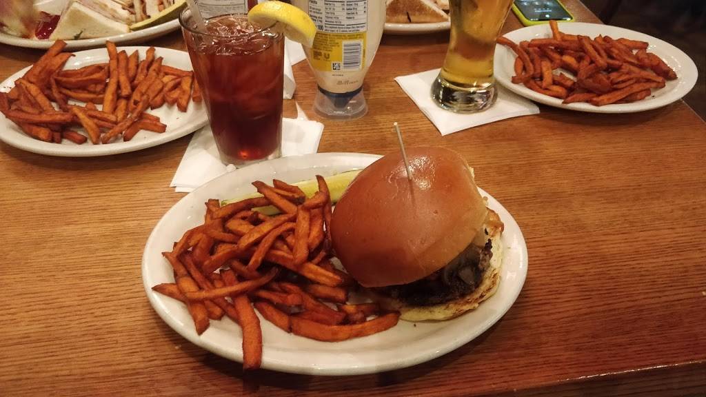 Clubhouse One | restaurant | 2100 Northwest 42nd Avenue, Miami, FL 33126, USA | 3058760605 OR +1 305-876-0605