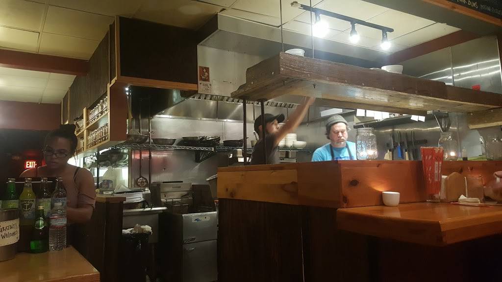 Boru Noodle Bar | restaurant | 36 Broadway, Newport, RI 02840, USA | 4018464200 OR +1 401-846-4200