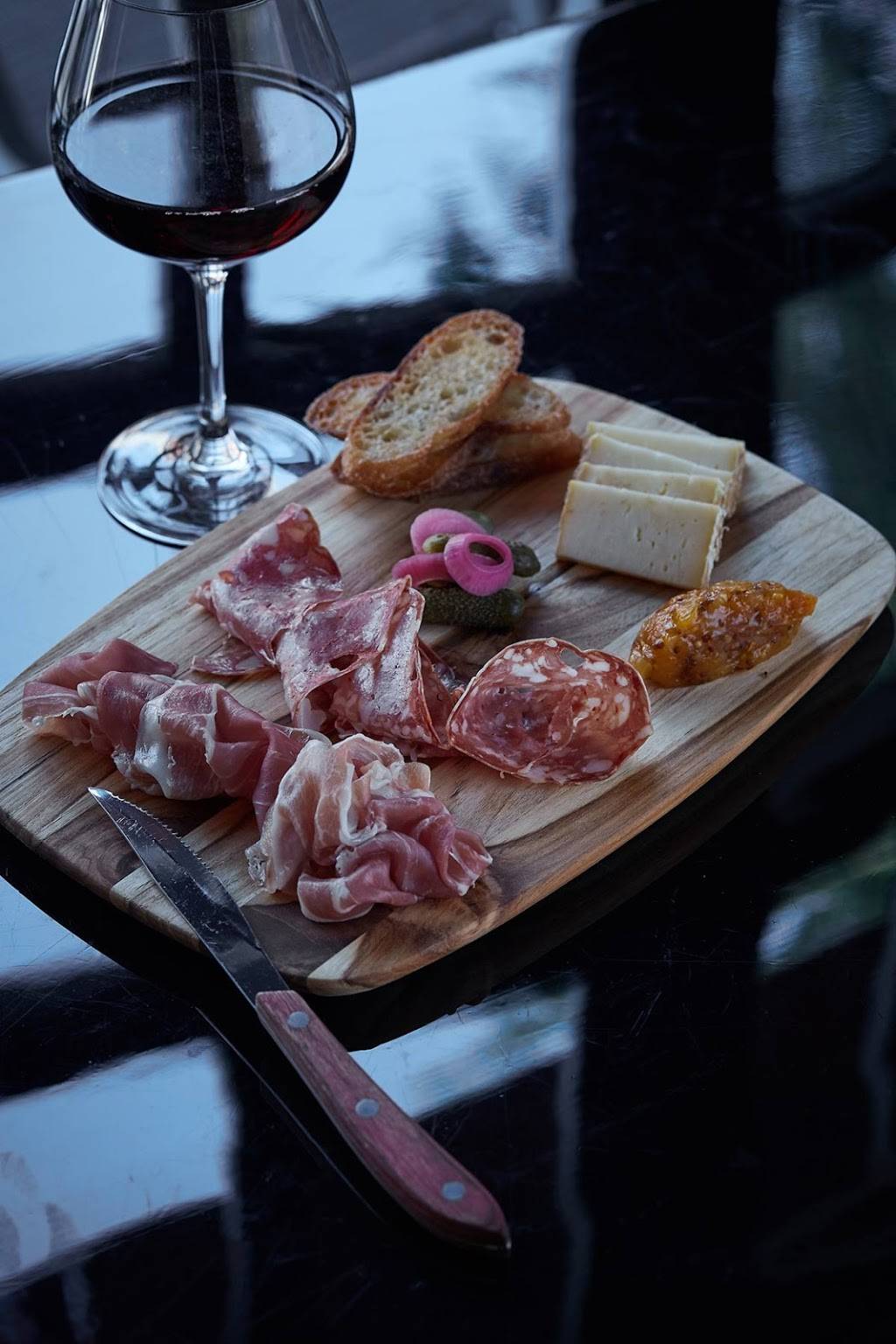 The Skillman | restaurant | 45-20 Skillman Ave, Sunnyside, NY 11104, USA | 7184069048 OR +1 718-406-9048