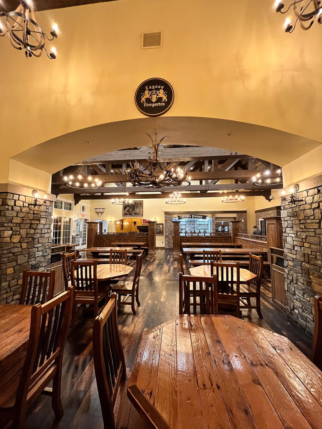 Biergarten Restaurant | restaurant | 375 Lagoon Dr, Farmington, UT 84025, USA | 8014518000 OR +1 801-451-8000