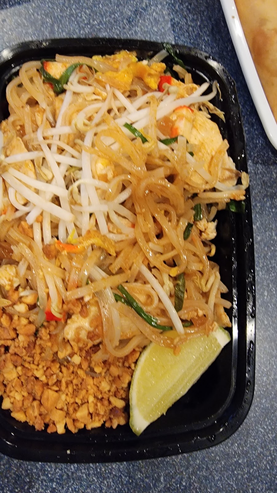 Daughter Thai | restaurant | 19 E Broad Way, Lovettsville, VA 20180, USA | 7036282444 OR +1 703-628-2444
