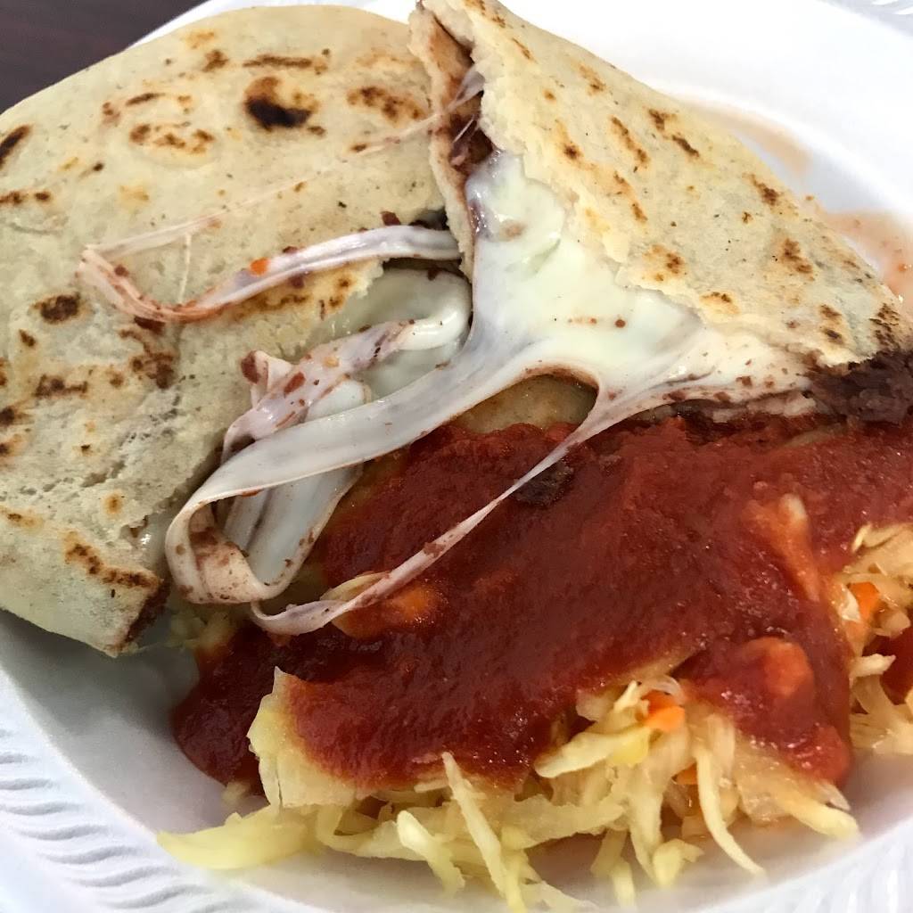 La Casita Pupusas & Latin Food | restaurant | 5137 S John Young Pkwy, Orlando, FL 32839, USA | 4077046120 OR +1 407-704-6120