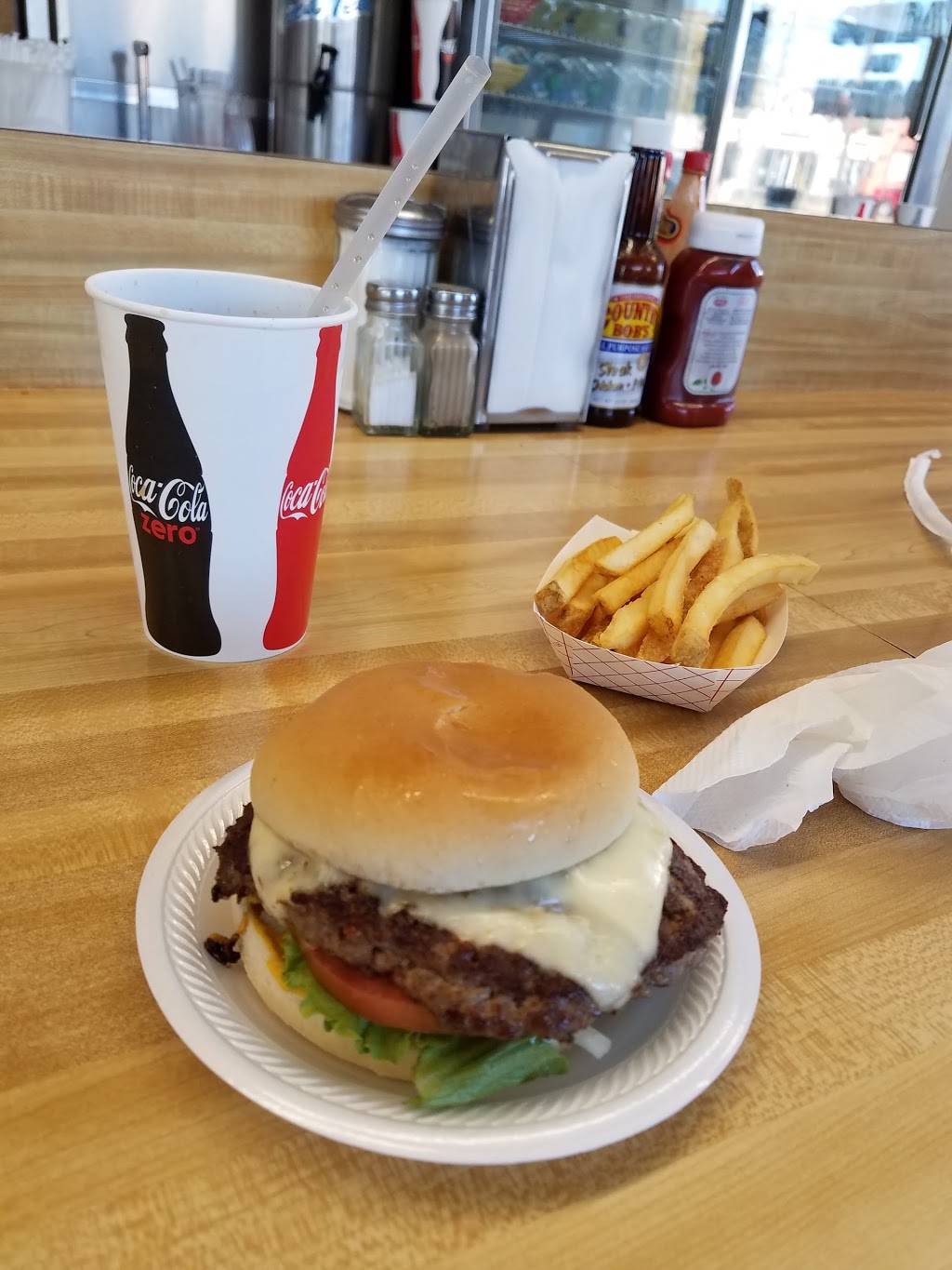 Clauds Hamburgers | restaurant | 3834 S Peoria Ave, Tulsa, OK 74105, USA | 9187428332 OR +1 918-742-8332