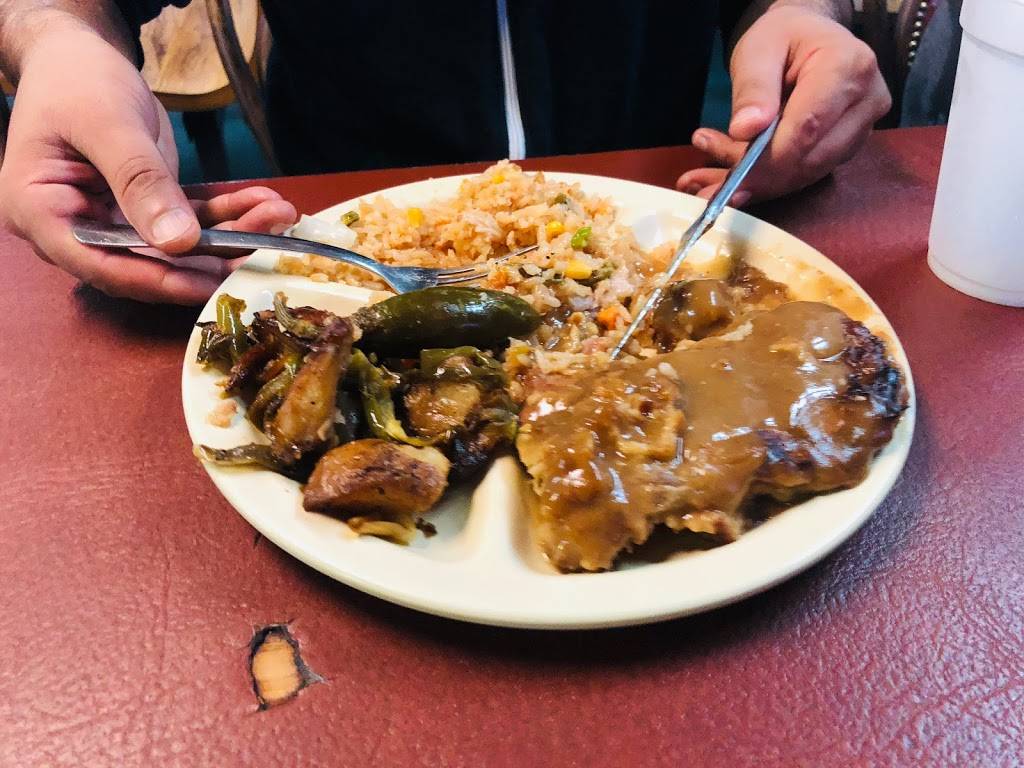 Grannys Fried Chicken | restaurant | 200 Hall Rd, Seagoville, TX 75159, USA | 9722874126 OR +1 972-287-4126