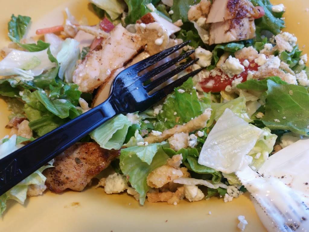 Zaxbys Chicken Fingers & Buffalo Wings | restaurant | 1115 S Broadway, Lexington, KY 40504, USA | 8595238543 OR +1 859-523-8543