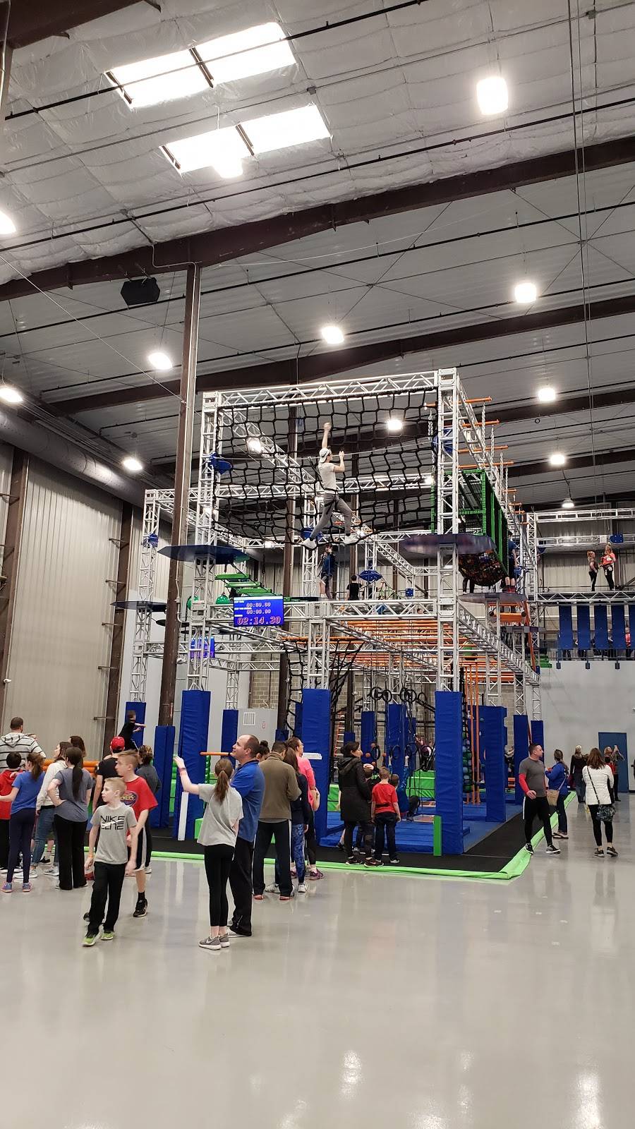 Play: CLE – Indoor Adventure Park | restaurant | 38525 Chester Rd, Avon, OH 44011, USA | 4406953565 OR +1 440-695-3565