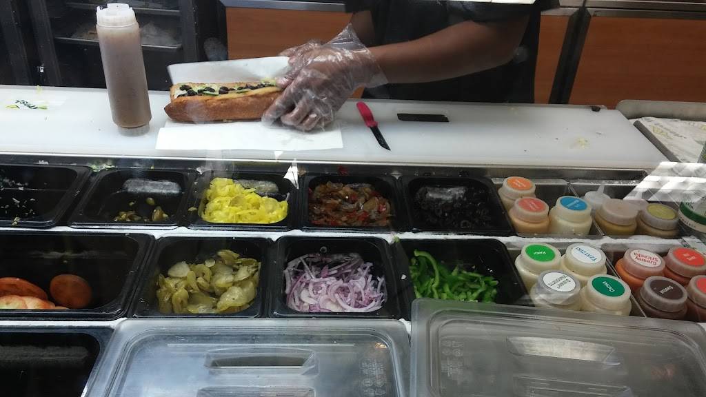 Subway Restaurants | restaurant | 1622 Bedford Ave, Brooklyn, NY 11225, USA | 3477708853 OR +1 347-770-8853