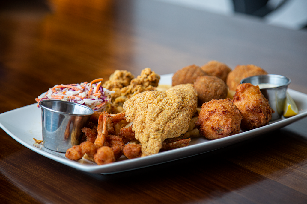 Sharkys American Grill | restaurant | 126 Vintage Park Blvd Suite 126B, Houston, TX 77070, USA | 7132575200 OR +1 713-257-5200