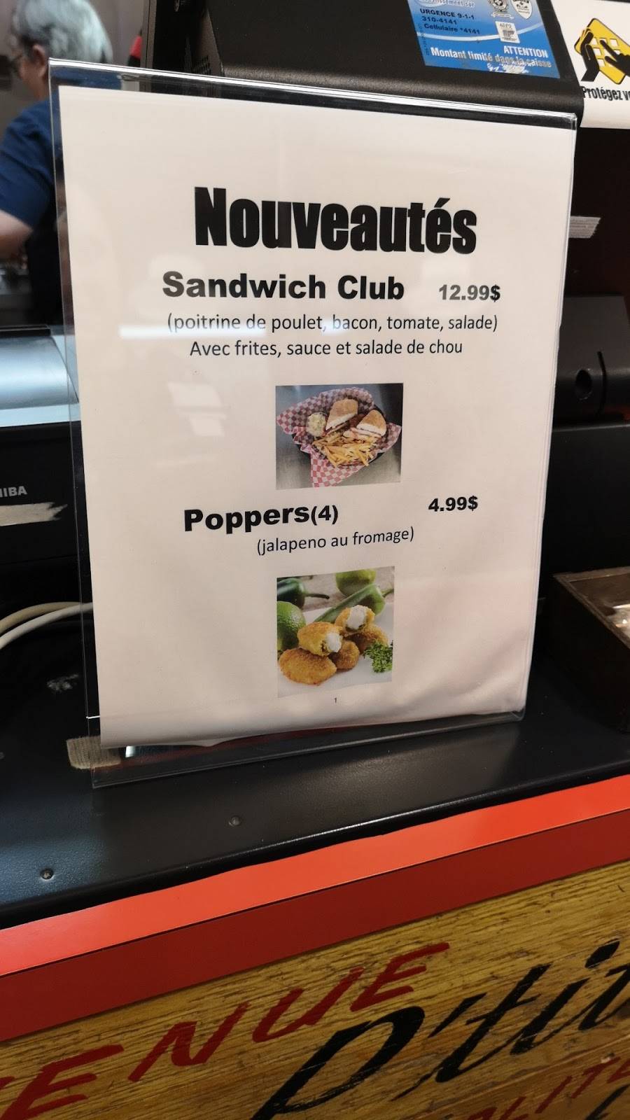 Petit Poulet | meal delivery | 4141 Rue Foster, Waterloo, QC J0E 2N0, Canada | 4505393939 OR +1 450-539-3939