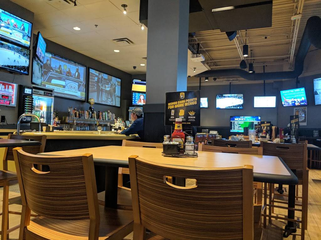 Buffalo Wild Wings | meal takeaway | 5000 Belt Line Rd #100, Dallas, TX 75254, USA | 9727019464 OR +1 972-701-9464
