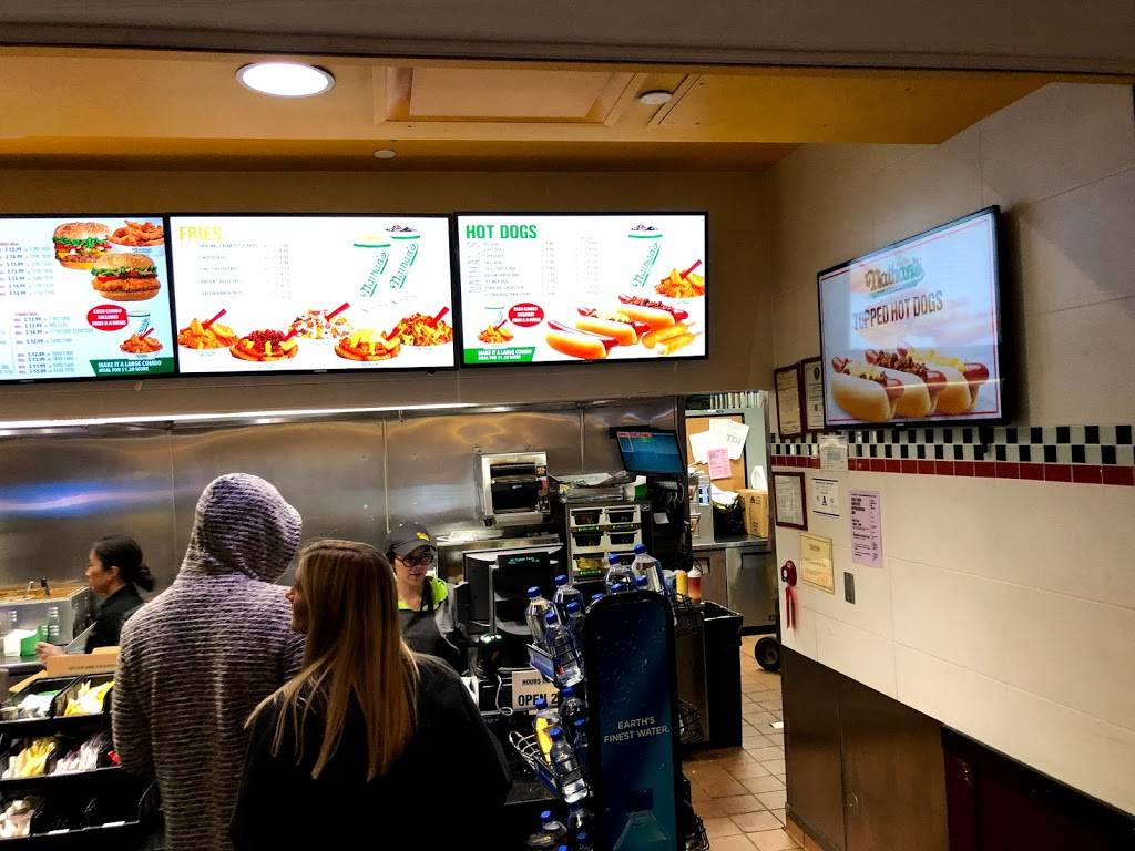 Nathans Famous | restaurant | McCarran International Airport, 5757 Wayne Newton Blvd, Las Vegas, NV 89119, USA | 7022616450 OR +1 702-261-6450