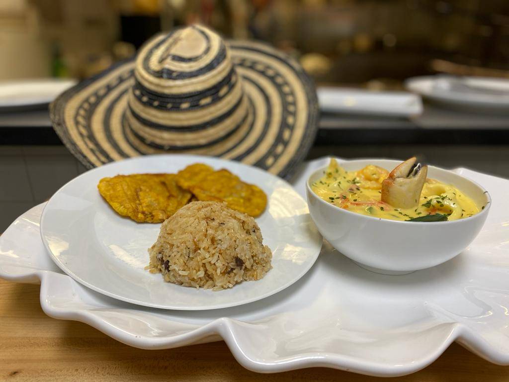 El Rincon Colombiano (Pembroke Pines) | restaurant | 12594 Pines Blvd #105, Pembroke Pines, FL 33027, USA | 9543673178 OR +1 954-367-3178