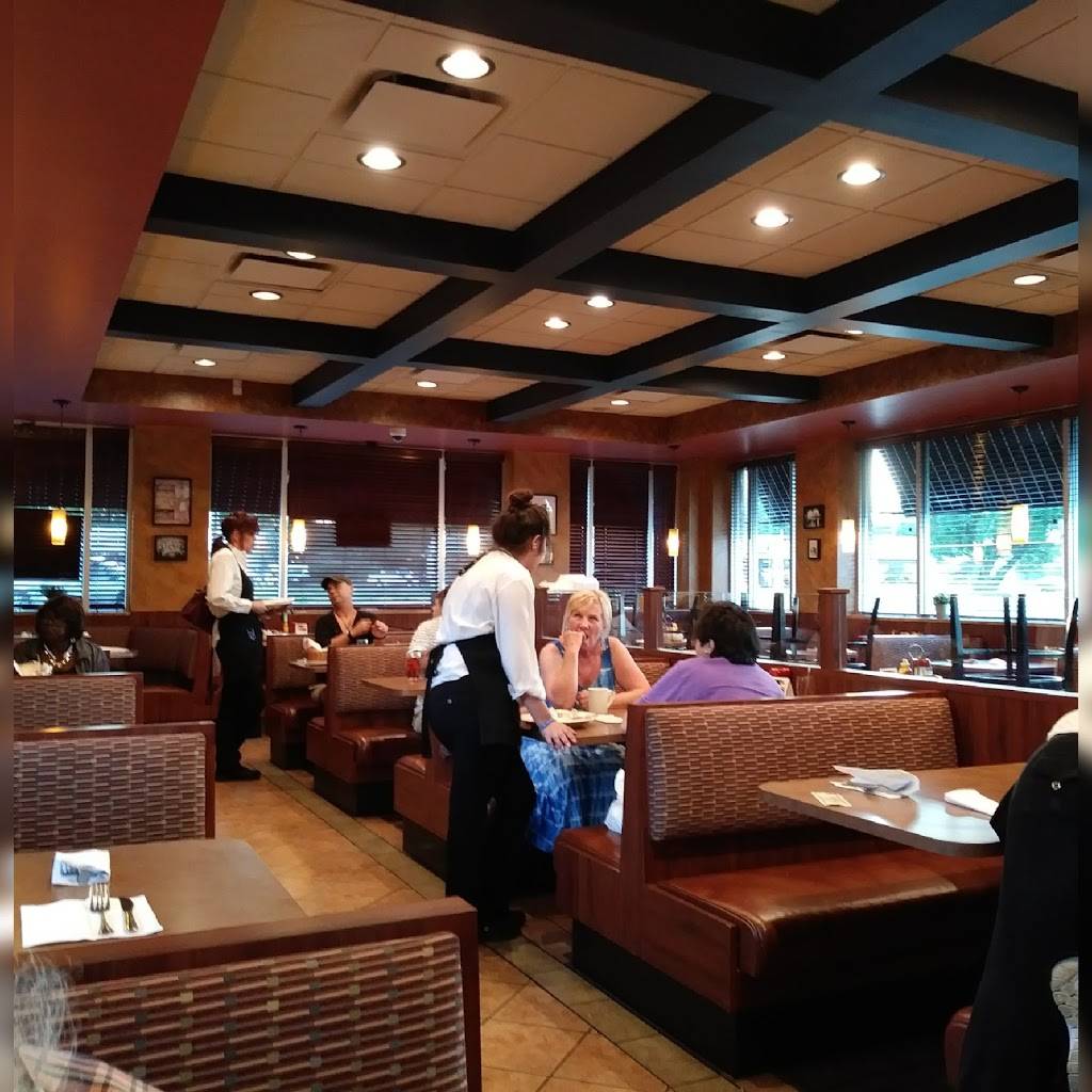 Alexs of Clinton Township | restaurant | 36566 S Gratiot Ave, Clinton Twp, MI 48035, USA | 5864771160 OR +1 586-477-1160