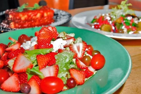 Pizzazz on the Circle | restaurant | 20680 John Carroll Blvd, Cleveland, OH 44118, USA | 2163217272 OR +1 216-321-7272