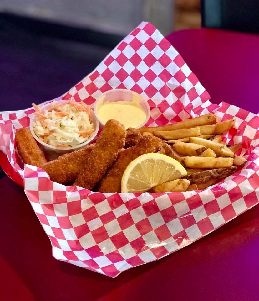 Spankys Sports Bar & Grill | restaurant | 485 S Jefferson St, Waterford, WI 53185, USA | 2623327223 OR +1 262-332-7223