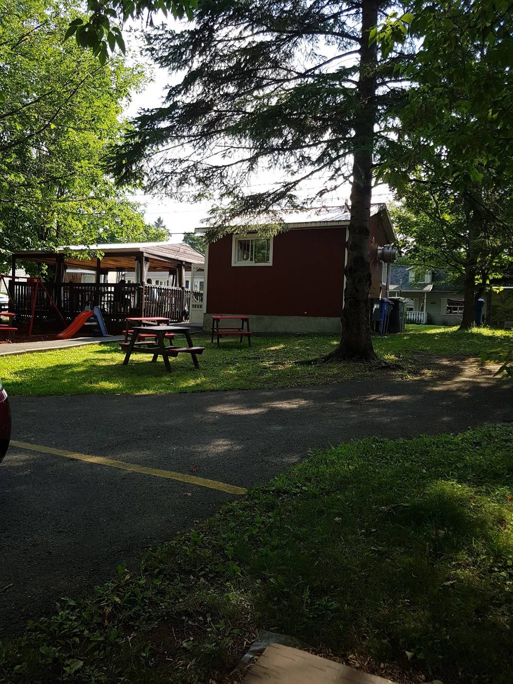 Patate St-Pierre | restaurant | 609 Rue Laviolette, Saint-Jérôme, QC J7Y 2V4, Canada | 4504326363 OR +1 450-432-6363