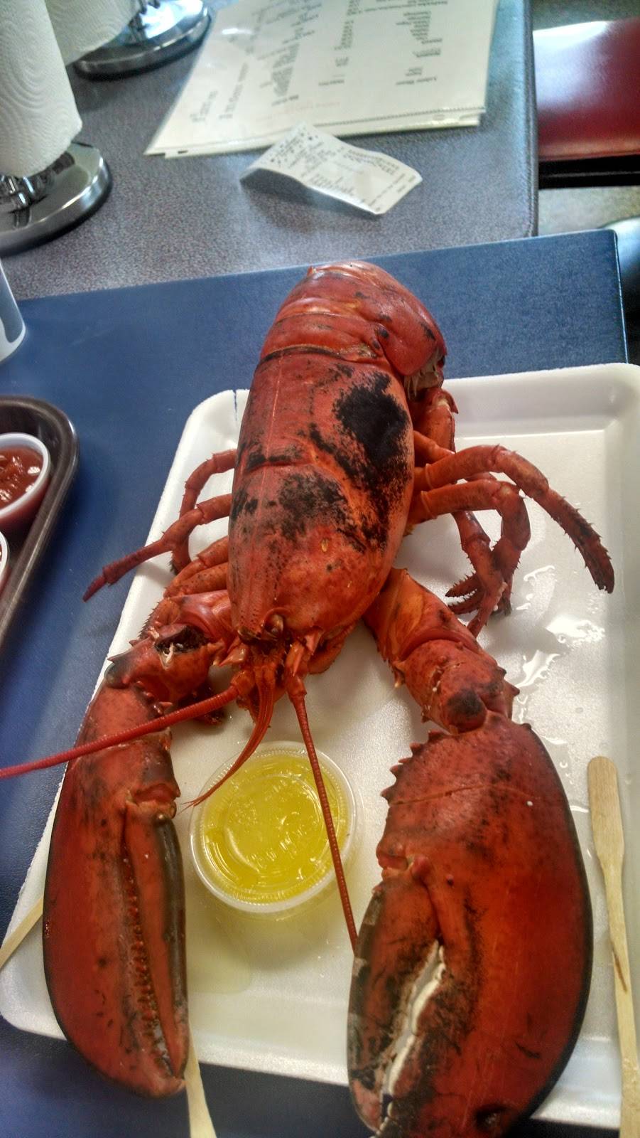 Lunts Gateway Lobster Pound | restaurant | 1133 Bar Harbor Rd, Trenton, ME 04605, USA | 2076672620 OR +1 207-667-2620