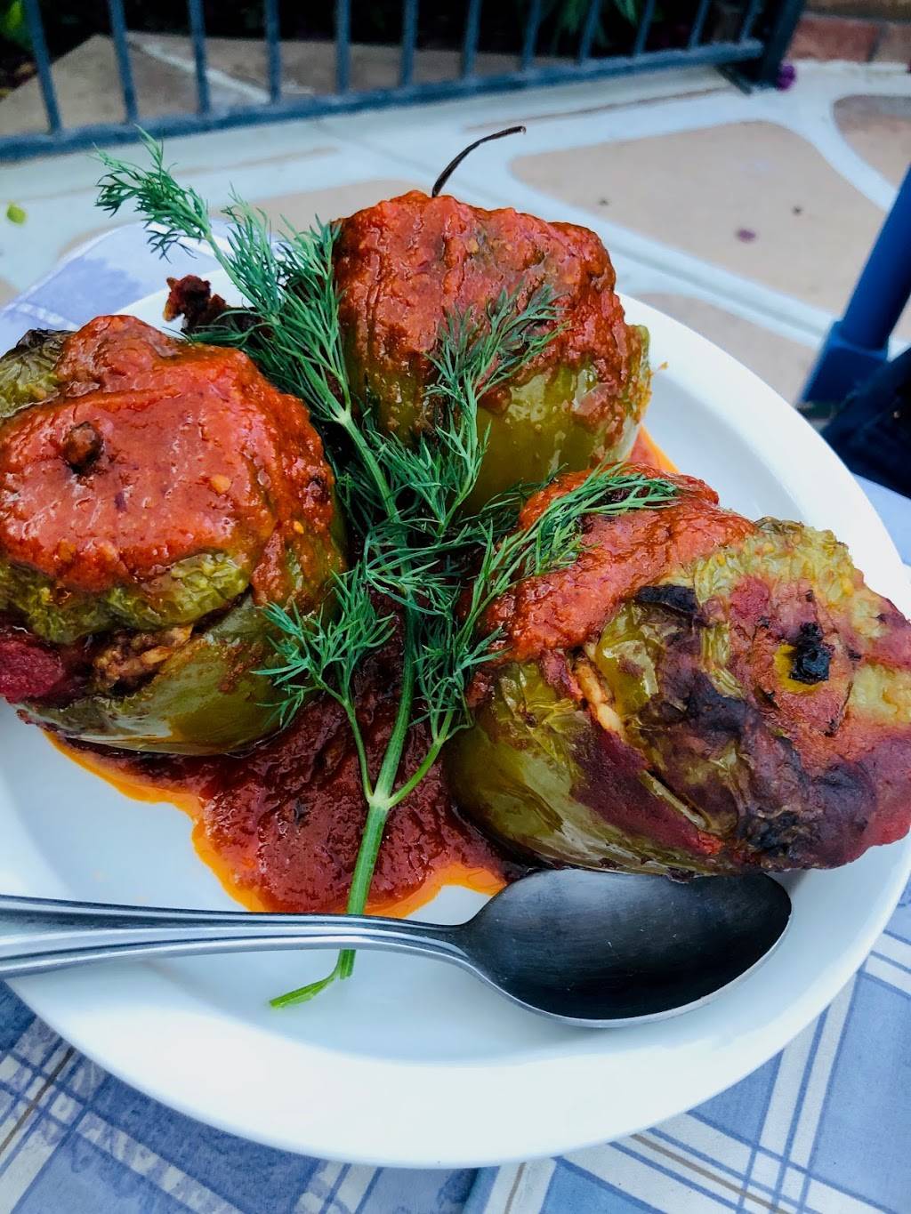 Yiannis Greek Taverna | restaurant | 67778 E Palm Canyon Dr, Cathedral City, CA 92234, USA | 7602024490 OR +1 760-202-4490