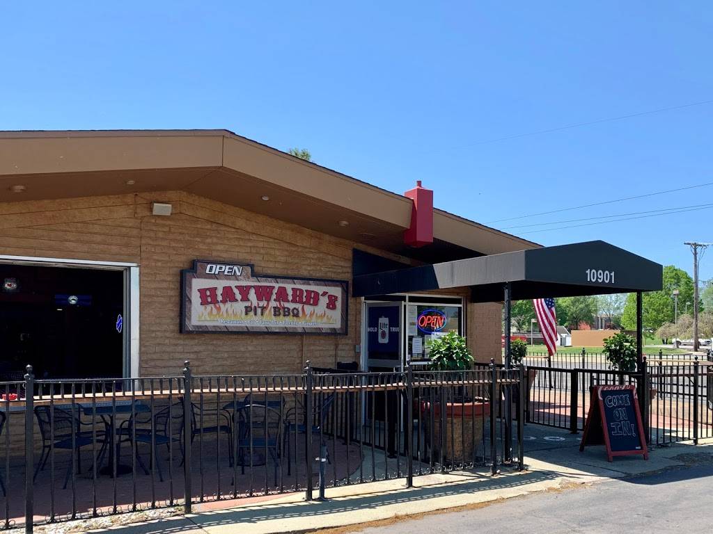 Haywards Pit Bar B Que | restaurant | 10901 W 75th St, Shawnee, KS 66214, USA | 9134518080 OR +1 913-451-8080