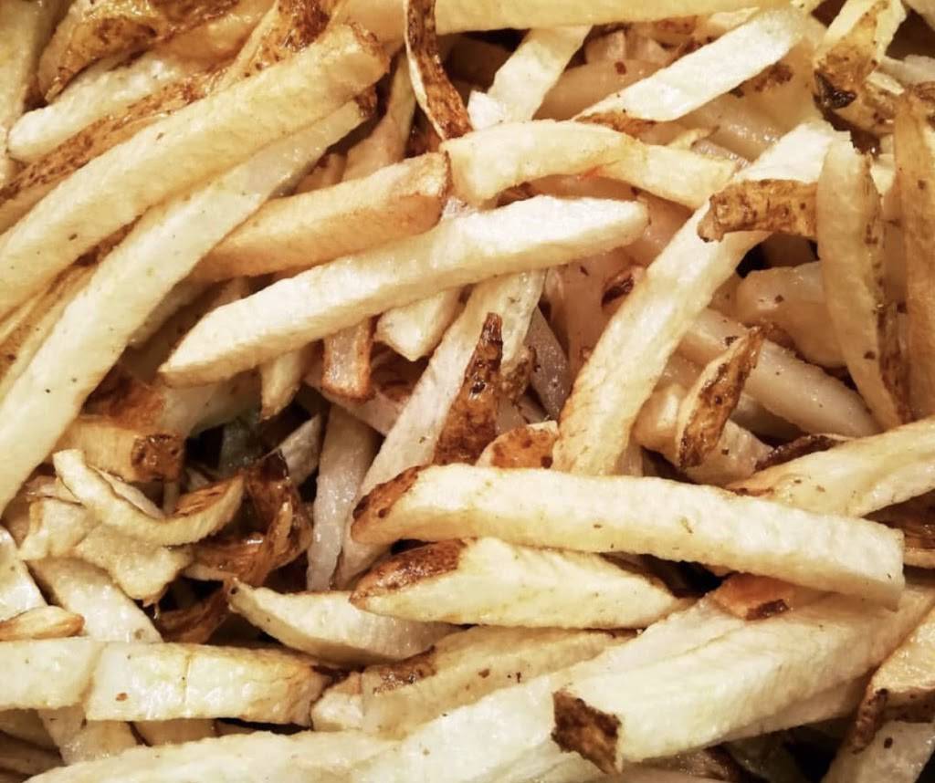 High Mountain Grill | restaurant | 402 E State Ave, Terra Alta, WV 26764, USA | 3047891104 OR +1 304-789-1104