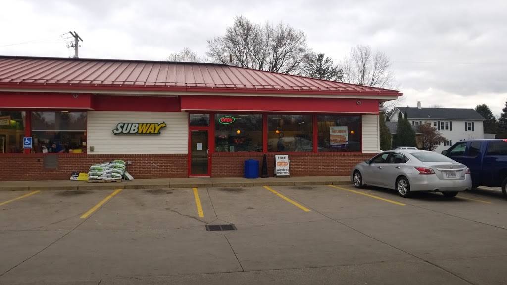 Subway | restaurant | BellStores Marathon, 120 S Wabash St #120, Brewster, OH 44613, USA | 3307674925 OR +1 330-767-4925