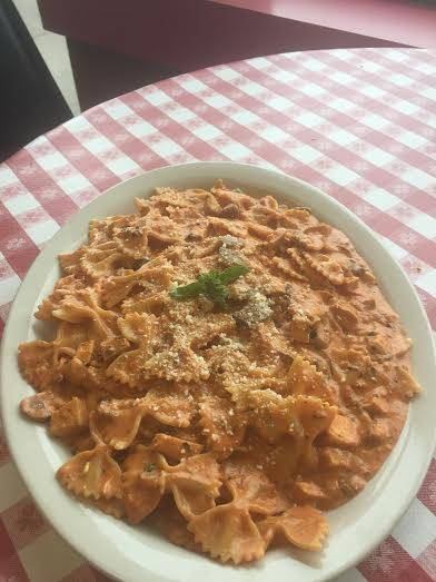 The Original Mama Mias Pizza | meal delivery | 4638 N Cumberland Ave, Chicago, IL 60656, USA | 7736258500 OR +1 773-625-8500