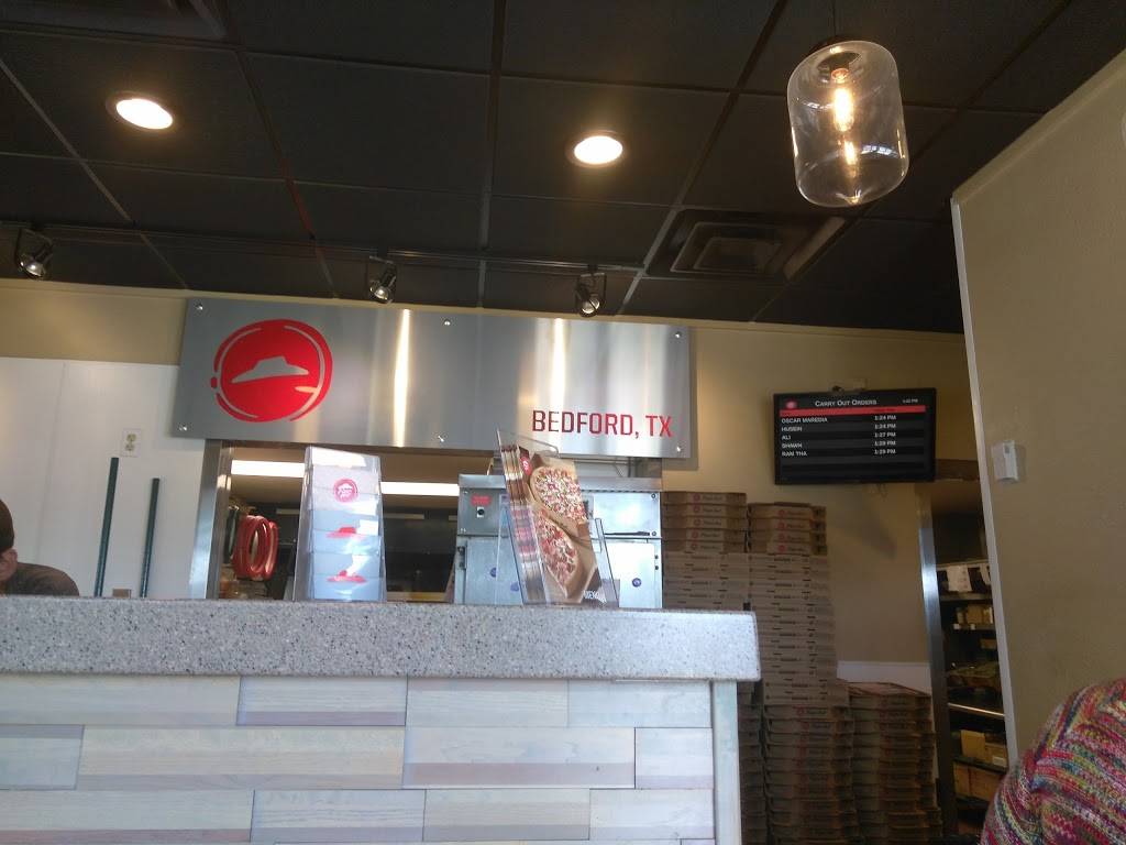 Pizza Hut | restaurant | 3229 Harwood Rd, Bedford, TX 76021, USA | 8175455599 OR +1 817-545-5599