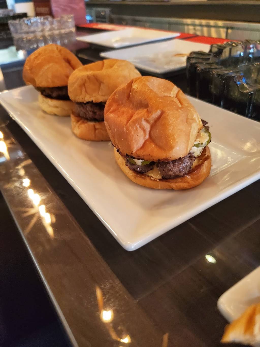 Smoky’s Cigar Bar & Bistro | restaurant | 303 S Main St, Royal Oak, MI 48067, USA | 2485463093 OR +1 248-546-3093