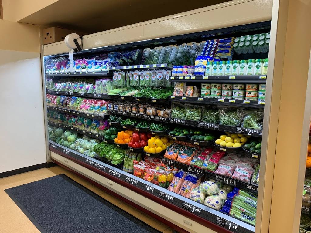 Fareway Meat Market & McGonigles KC BBQ | restaurant | 1307 W 79th St, Kansas City, MO 64114, USA | 8164444720 OR +1 816-444-4720