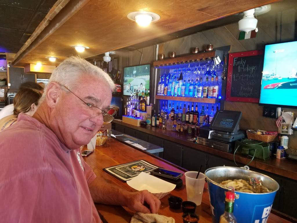 Bernies Tybee Island | restaurant | 13 Tybrisa St, Tybee Island, GA 31328, USA | 9127865100 OR +1 912-786-5100