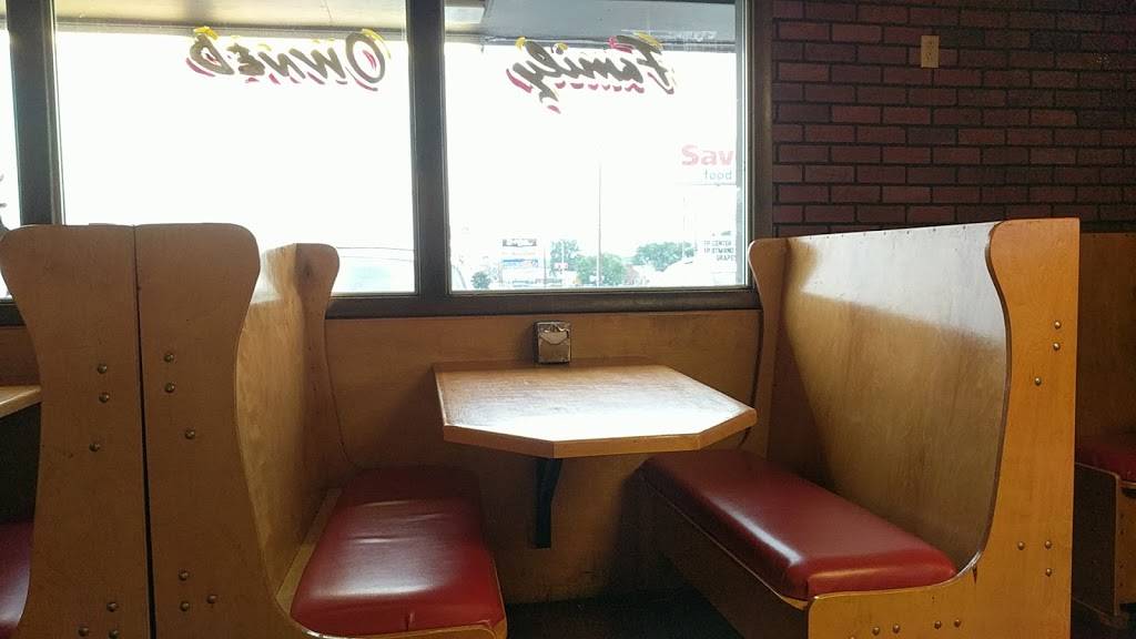 Davids Pizza & Restaurant | restaurant | 329 N Cumberland St, Lebanon, TN 37087, USA | 6154448232 OR +1 615-444-8232