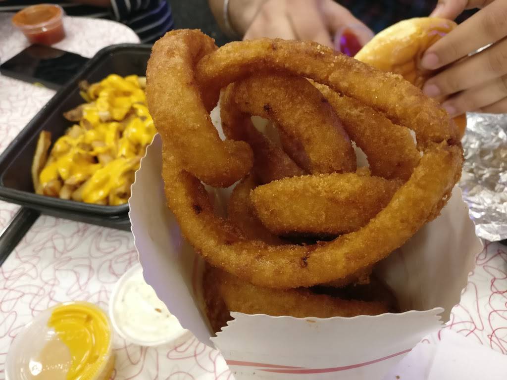 Classic Burgers | restaurant | 1261 Westfield St, West Springfield, MA 01089, USA | 4133631654 OR +1 413-363-1654